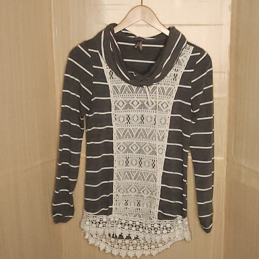 Vanity Grey White Lace Detail Tunic Top Medium